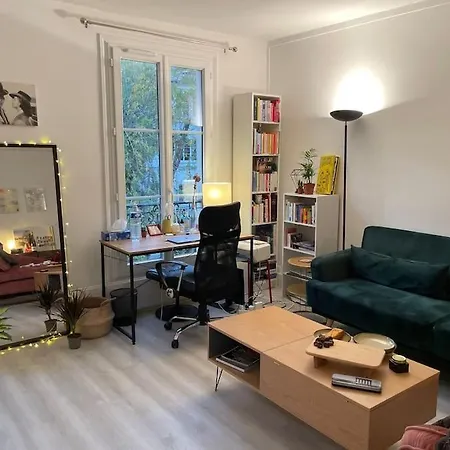 Close To Pantheon +luxembourg Garden