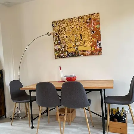 Close To Pantheon +luxembourg Garden * Parigi